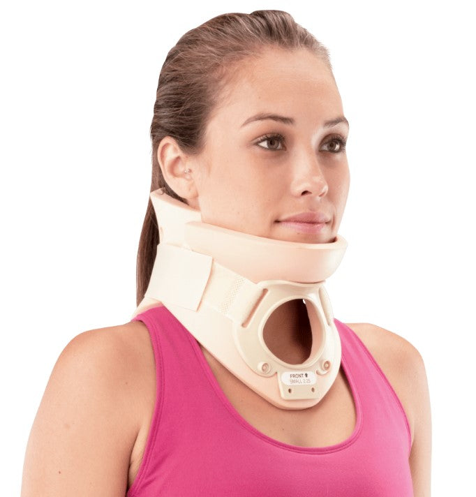 Cervical Collar with Open Trachea 3.25″